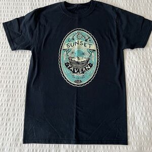 Sunset Tavern T-Shirt. For the Seattle lover in you! Size Small